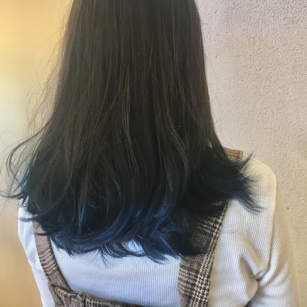 青